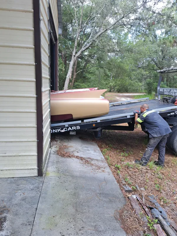 Nature Coast Towing and Junk Cars - photo 4