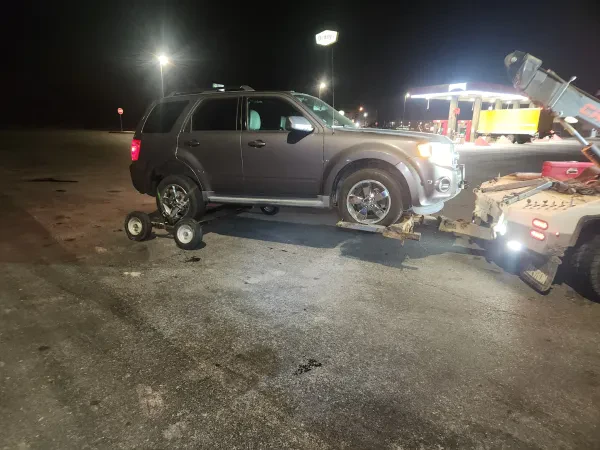 Lco towing, roadside service and off road recovery. - photo 4