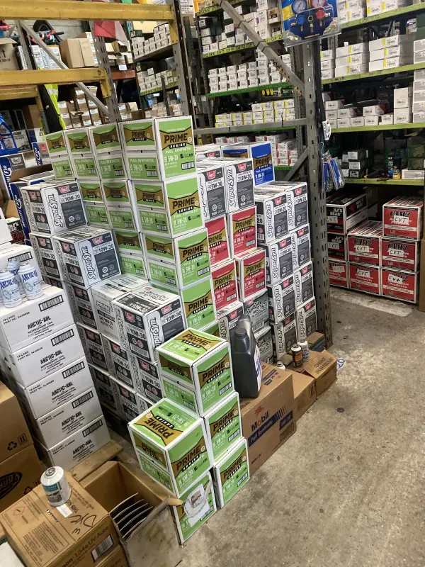Robbie's Automotive | Wholesale Auto Supply Warehouse - photo 3