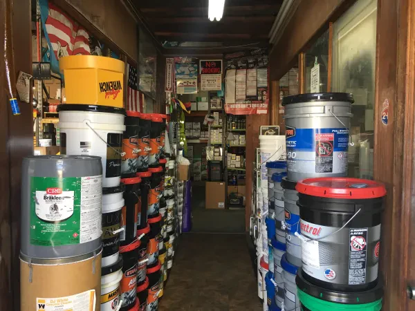 Robbie's Automotive | Wholesale Auto Supply Warehouse - photo 4
