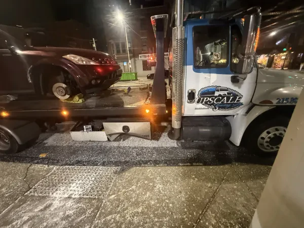Upscale Towing - photo 4