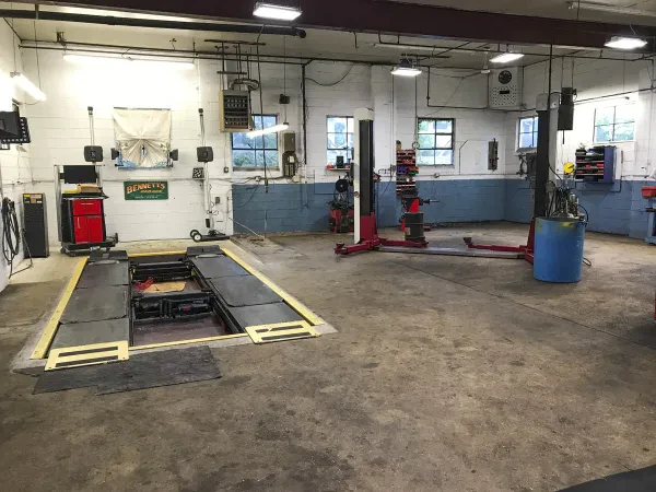 Bennett's Garage - photo 3