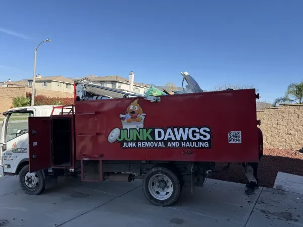 Junk Dawgs - photo 2
