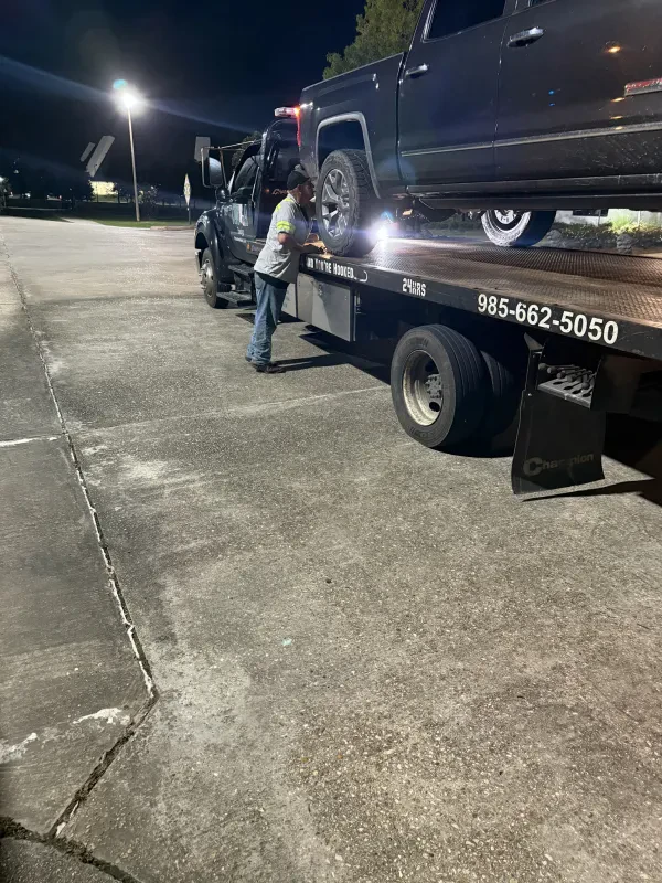 Toula Towing - photo 2