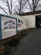 Lee's Auto Body Shop