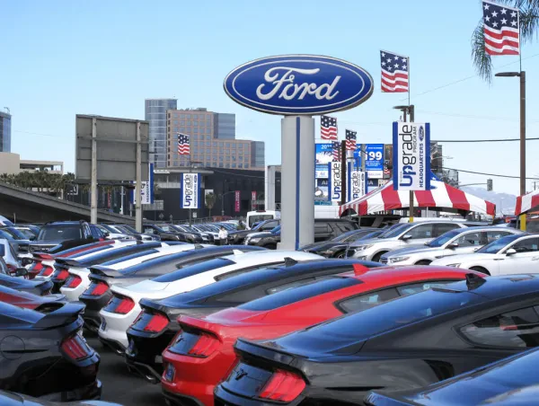 Airport Marina Ford - photo 3