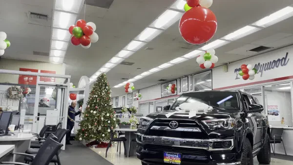 Toyota of Hollywood - photo 2