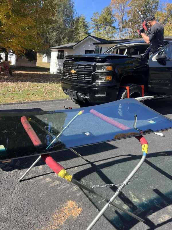 Tennessee Auto Glass LLC - photo 4