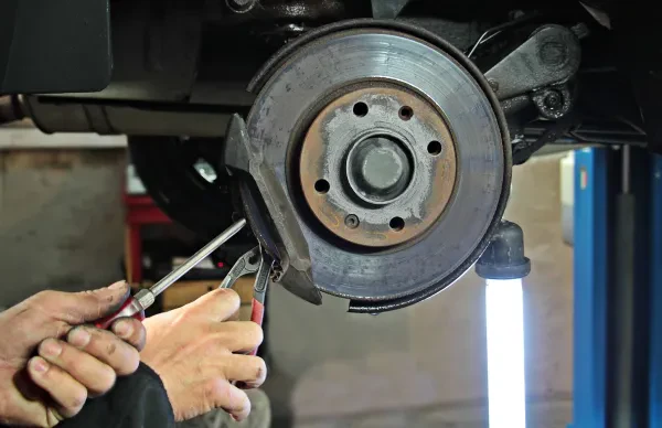 InTown Auto Care - European Automotive Repair: Audi, BMW, Land Rover, Mercedes, Mini, Porsche, Volkswagen - photo 4