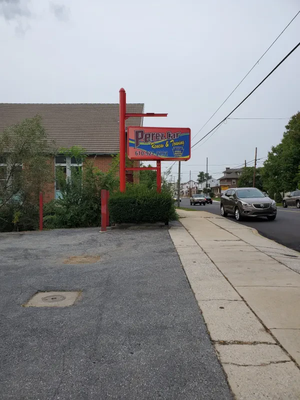 Perez Car Renew & Towing LLC - photo 3
