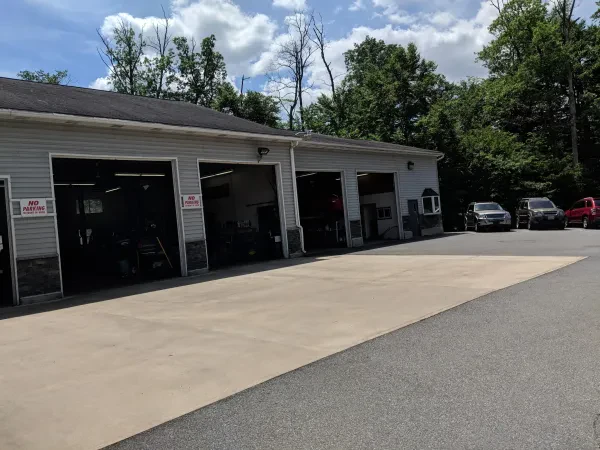 Lee Miller Used Cars and Trucks Inc. - photo 4