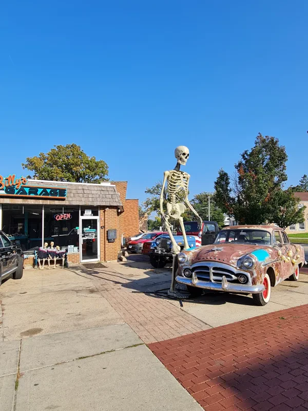 Billy's Garage - photo 2