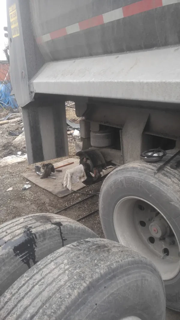 Mobile Truck Trailer Repair And Tires - photo 2