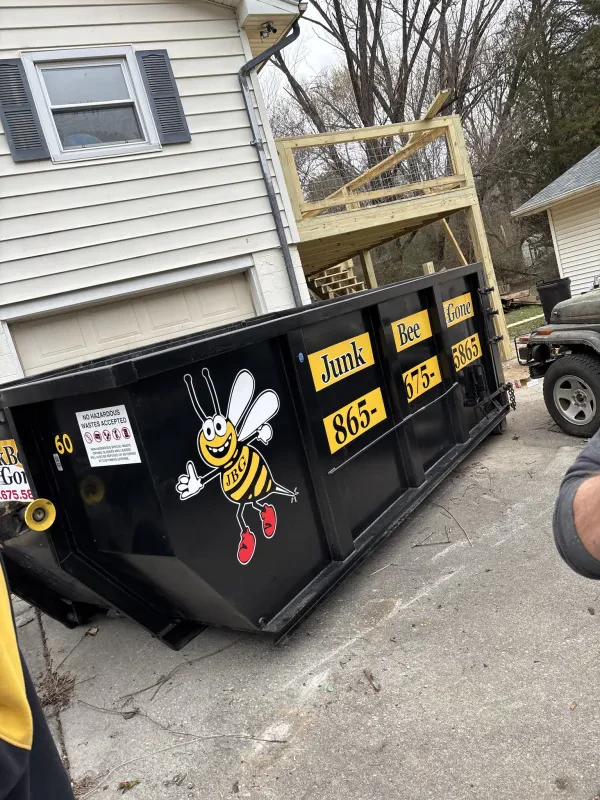 Junk Bee Gone LLC - photo 2