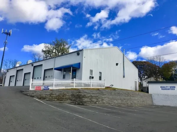 Verone's Collision Inc - photo 2