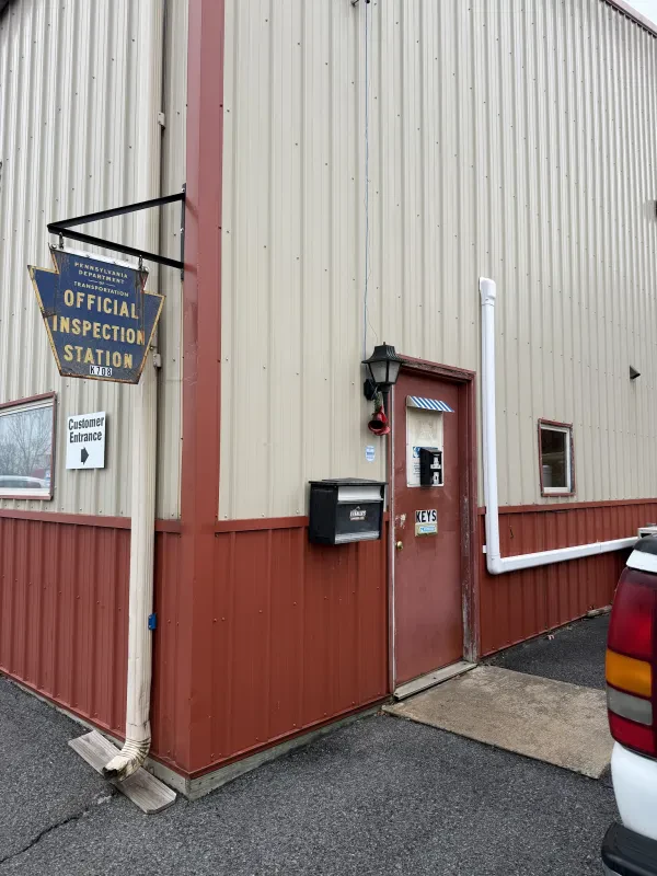 LaSalle's Garage Inc - photo 2