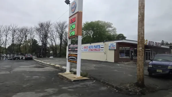 002 Auto Parts - photo 2