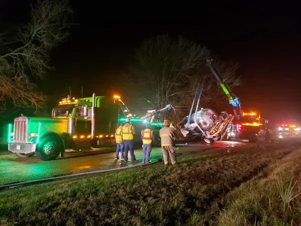 C and R Towing & Recovery, LLC. - photo 4