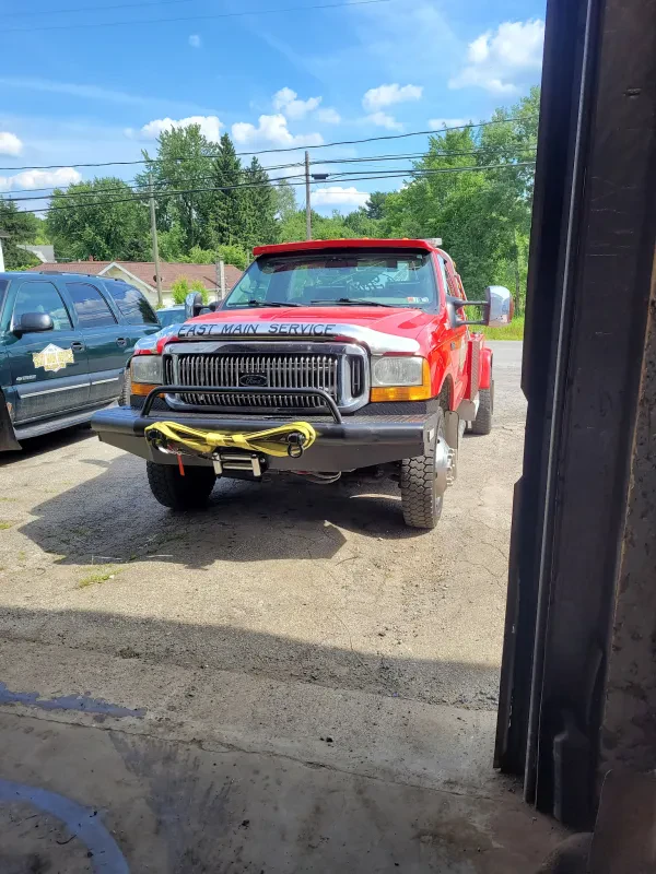 East Main Service Towing and Recovery - photo 4
