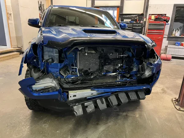 Leadbetter Auto Body & Towing - photo 3