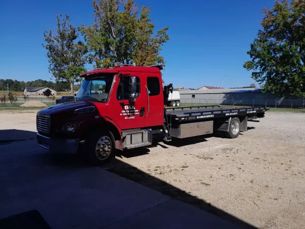 D & K Truck Repair and Towing - photo 3