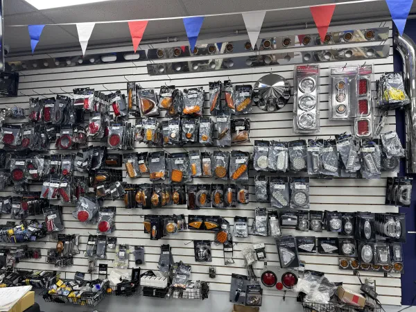 United Truck Parts And Tires - photo 4