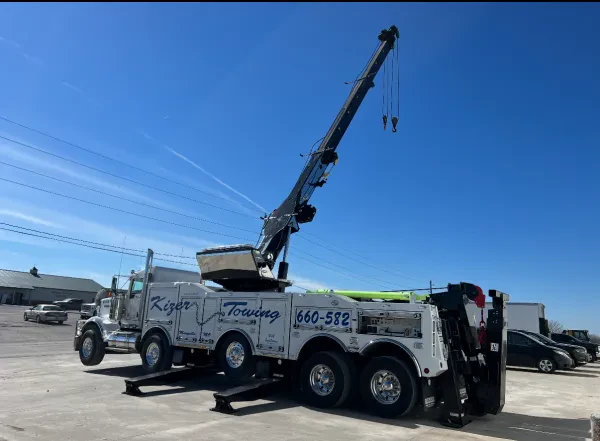 Kizer Collision & Towing - photo 3