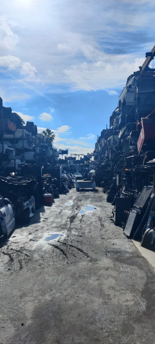 California Mini Truck, Dismantlers - photo 4