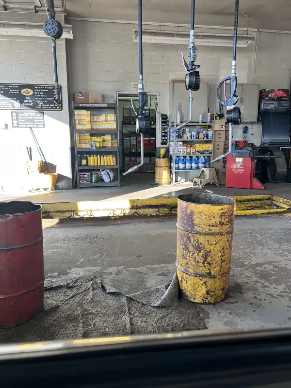 Buchanan's Auto Repair & Lightning Lube - photo 2
