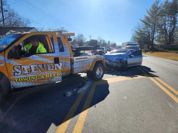 Steven's Towing and Recovery - photo 2