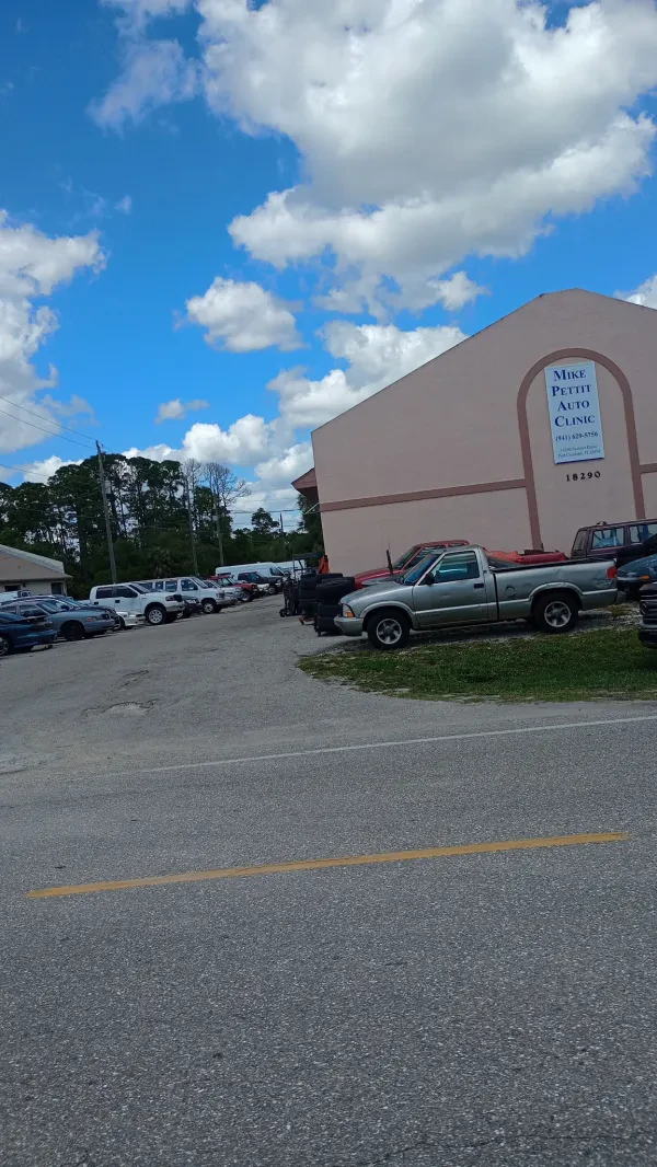 Mike Pettits Auto Clinic - photo 3