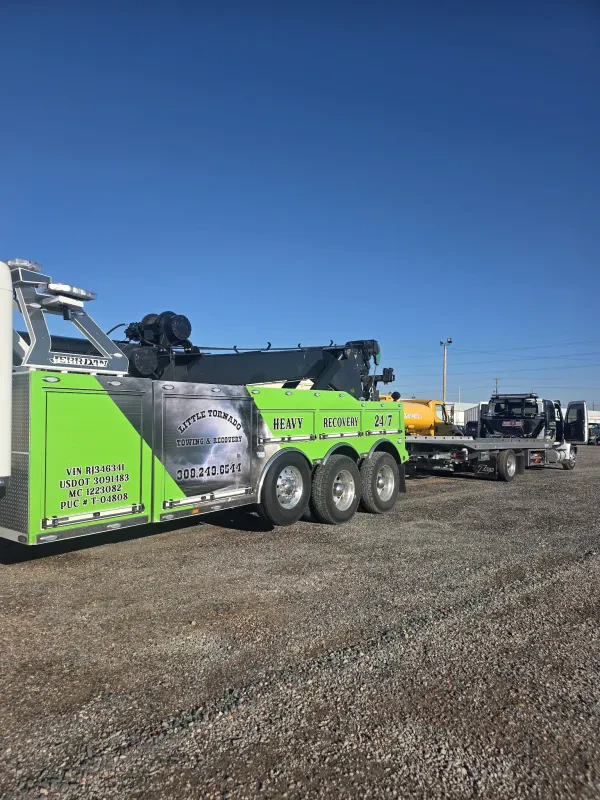 Little tornado towing and recovery Kimball - photo 3