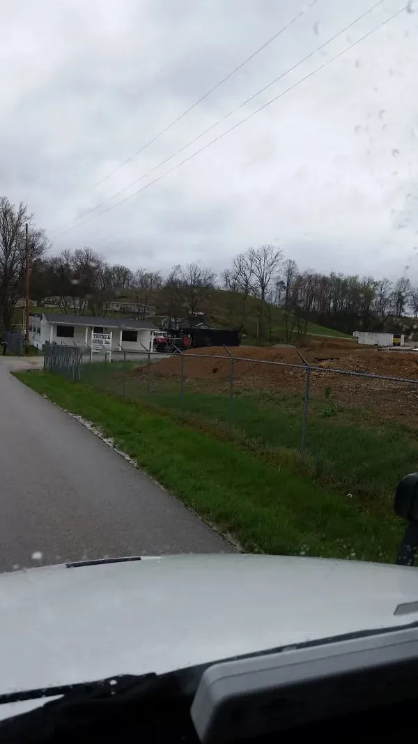 Trucks & More Inc - photo 3