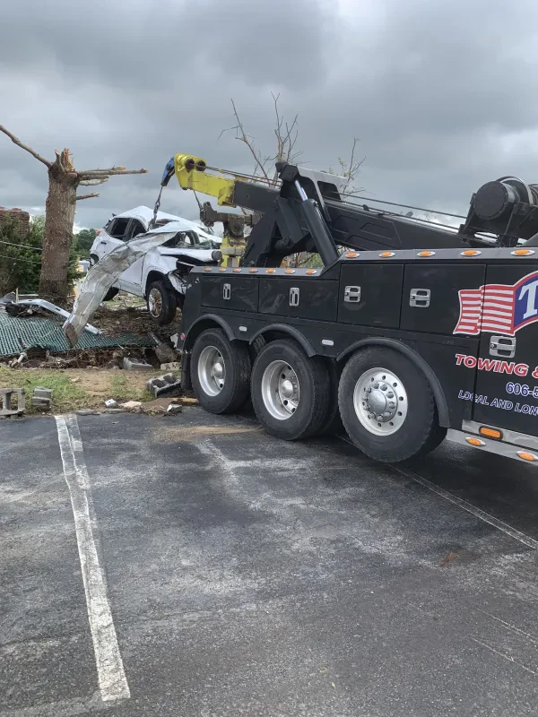 T&H Towing & Recovery - photo 4