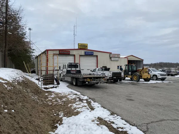 Bolton's Towing & Repair - photo 2