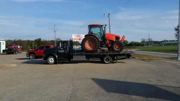 Eds Towing Garage & U-Haul - photo 2