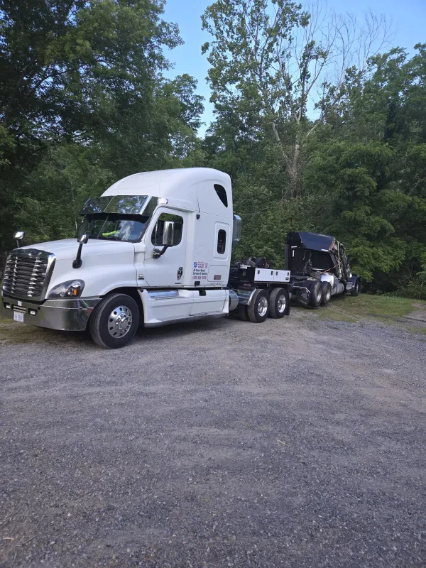 I-40 Truck & Trailer Repair - photo 3