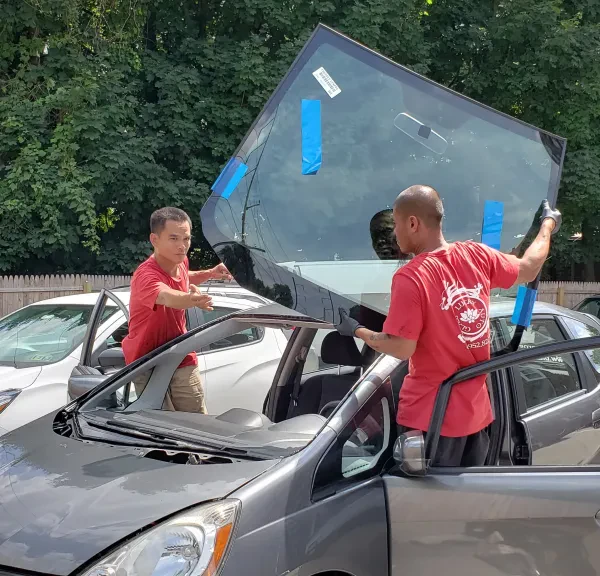 Lucky Auto Glass LLC - photo 3