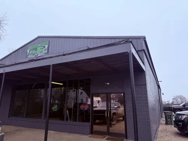 J & H diesel & tire repair - photo 3