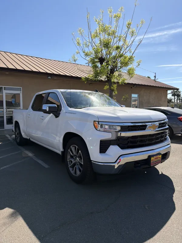 DINUBA AUTO PLAZA - photo 4