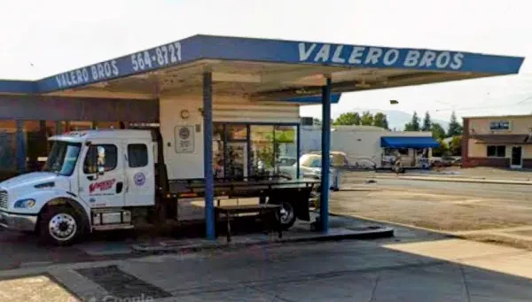 Valero Bros Towing - photo 2