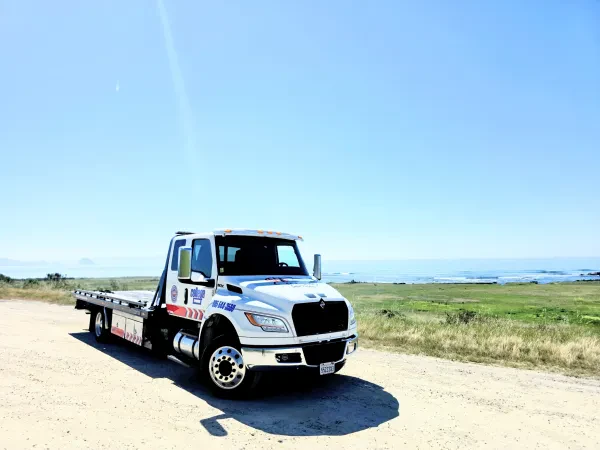College Towing - photo 3