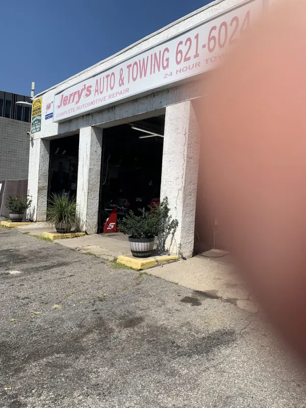Jerry's Auto Towing - photo 3