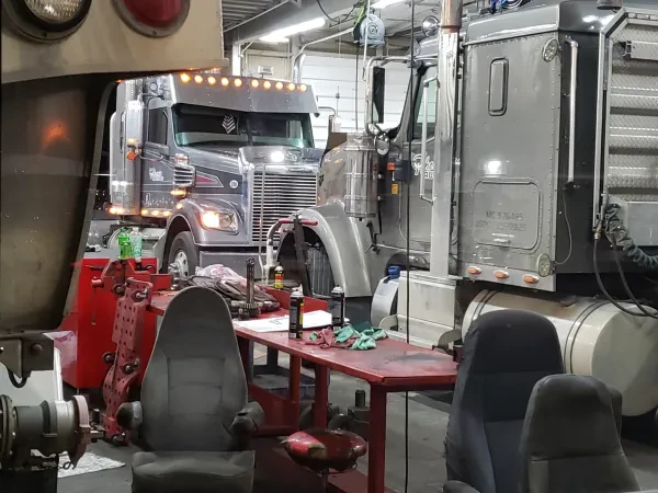 Freightliner of Maine Inc. - photo 2