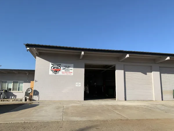 Hometown Auto LLC - photo 2