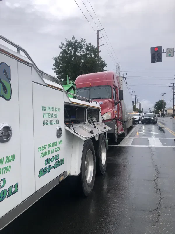 Navarro's Towing - photo 4