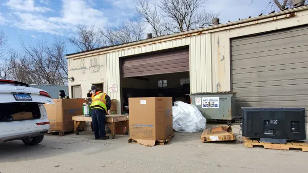 Highland Park Recycling Center - photo 2