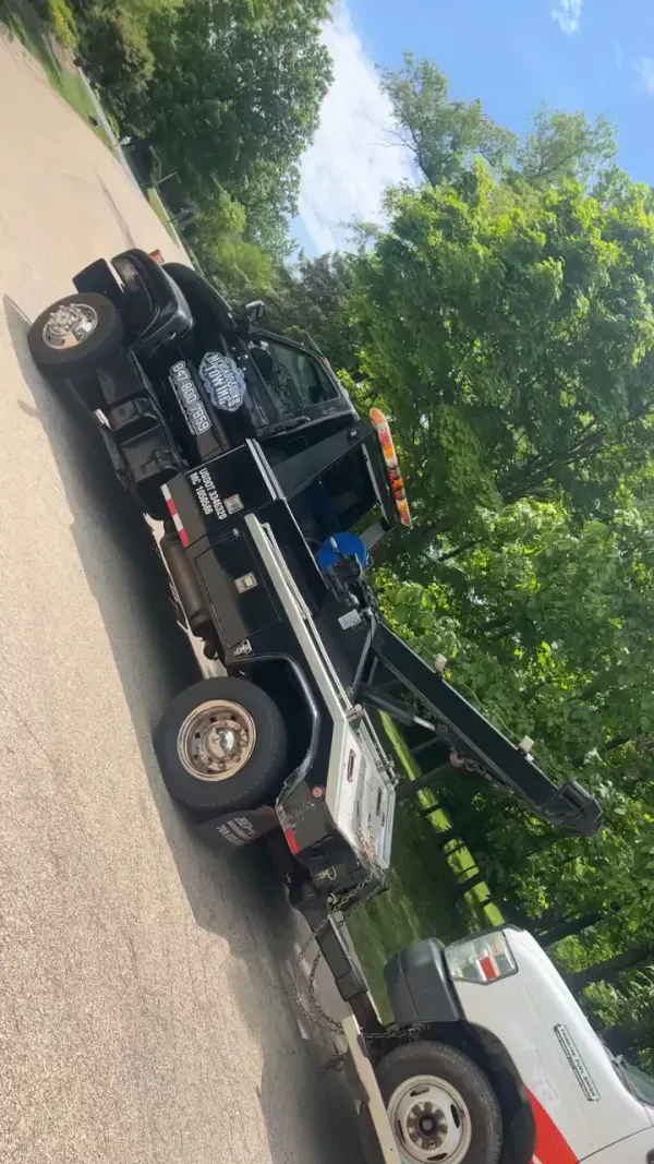 Mercado & Sons Towing - photo 2