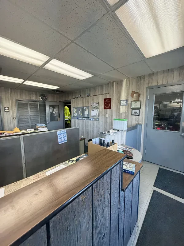 Custer St. Auto Repair & Towing - photo 3