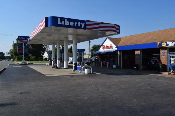 Fritsch's Liberty Service Center - photo 2